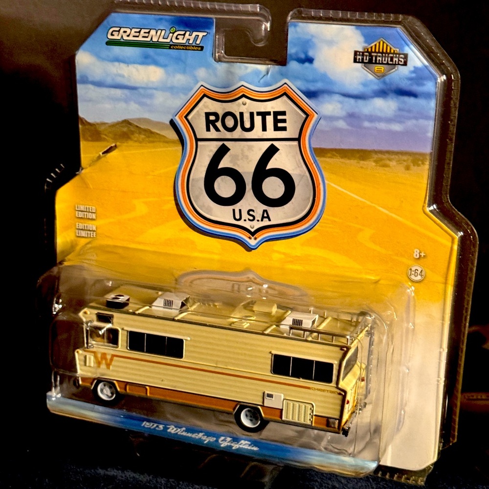 Greenlight 1973 Winnebago Chieftain RV